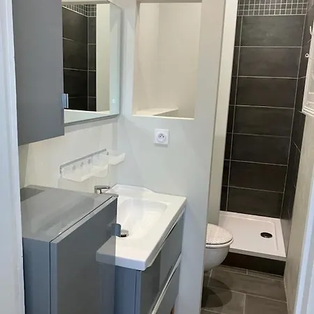 Tres Beau Meuble Lumineux Apartment *