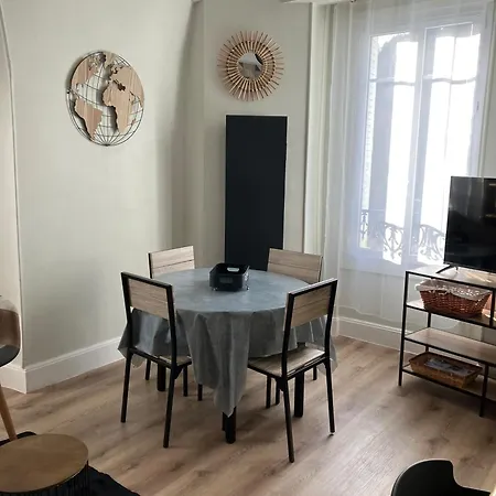 Tres Beau Meuble Lumineux